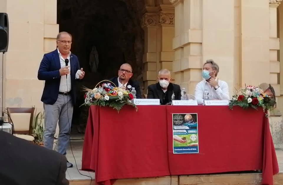 Ricordiamo di seminare il dono, sempre. Ieri l'incontro a Noto con il Capitano Ultimo