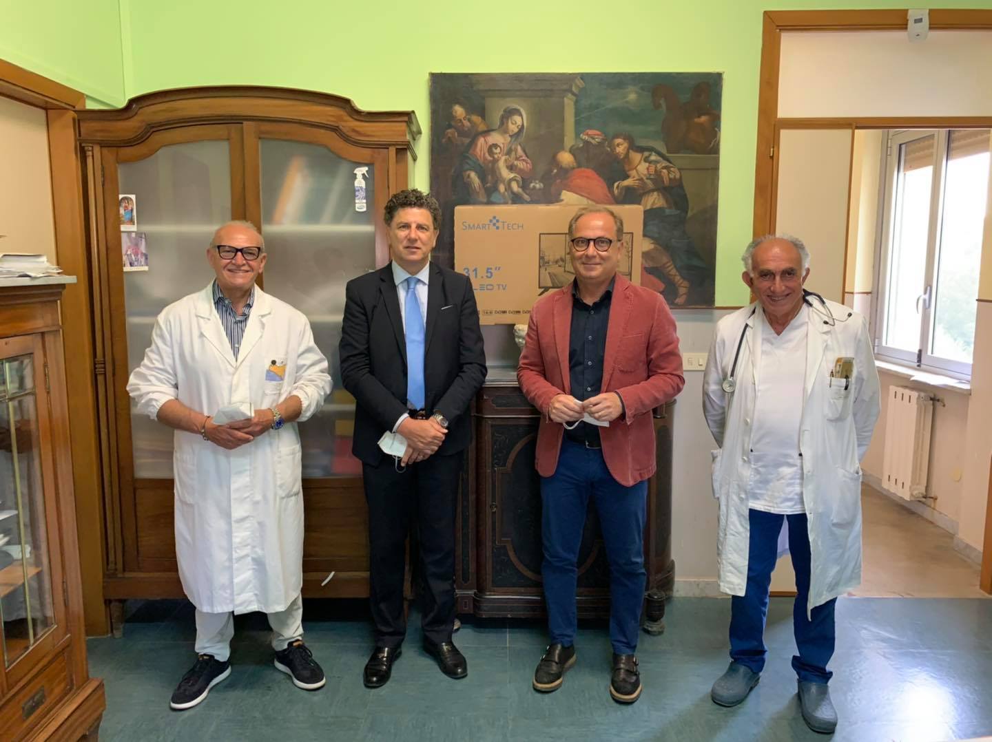 Donati 10 televisori al reparto covid del trigona di noto, stamattina la consegna. l’asp conferma: “lavoriamo per il rilancio del trigona”