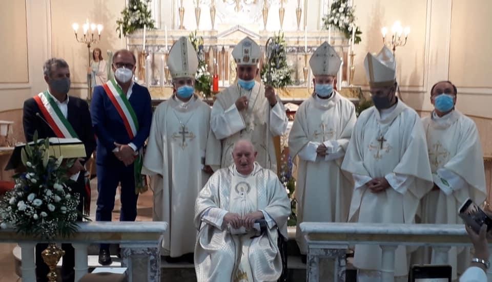 I Cento anni di mons. Guccione, gli auguri del sindaco Bonfanti a nome della comunità netina