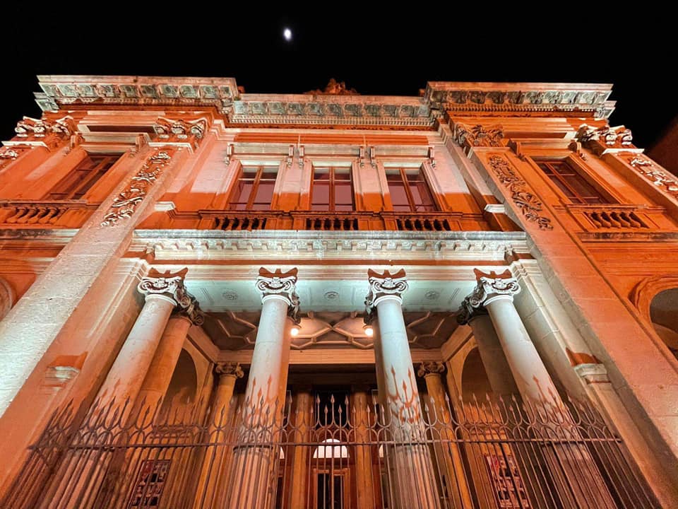 Anche il Teatro Tina Di Lorenzo di Noto ha partecipato ieri sera all'iniziativa "Facciamo luce sul Teatro!"