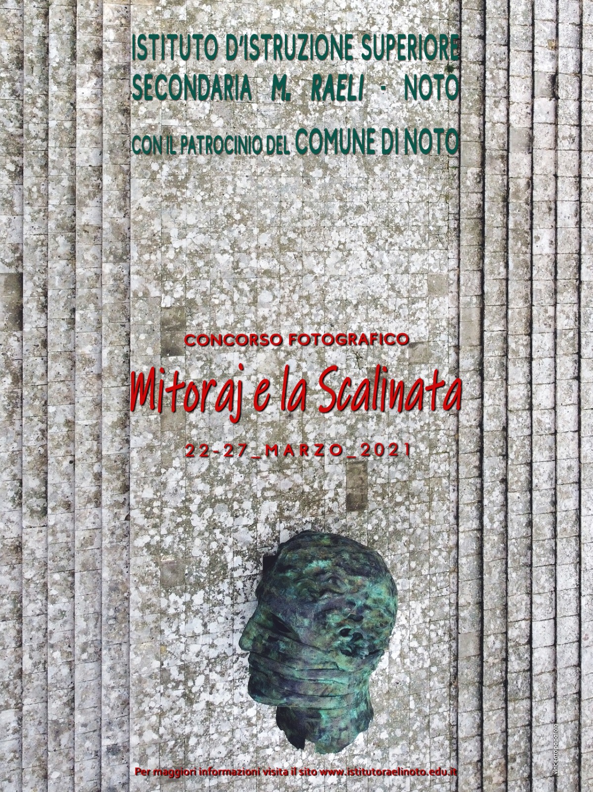"Mitoraj e la scalinata", il concorso fotografico dell'istituto Matteo Raeli