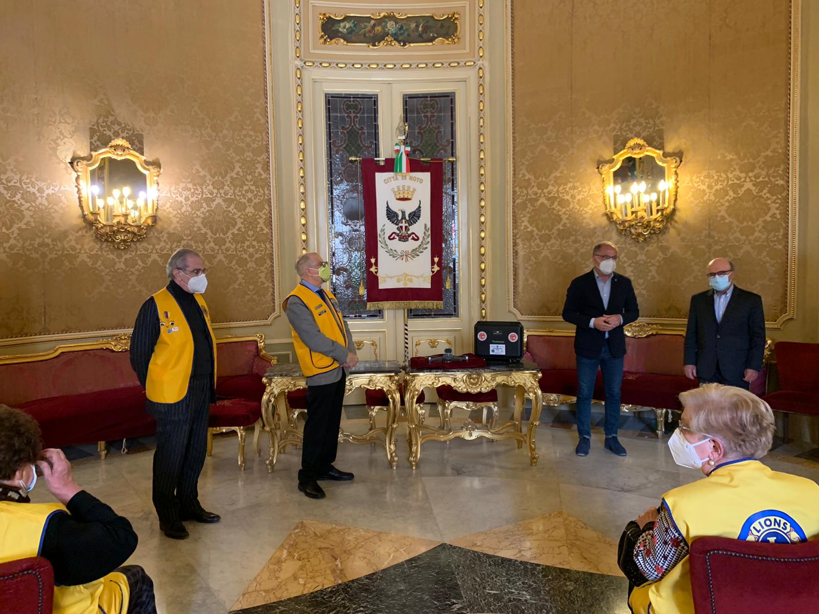 Un drone per la lotta contro gli incendi, la donazione del Lions Club International 